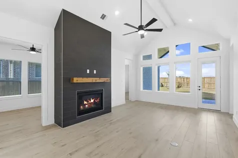 12214 Warbler Drive Mont Belvieu TX 77523