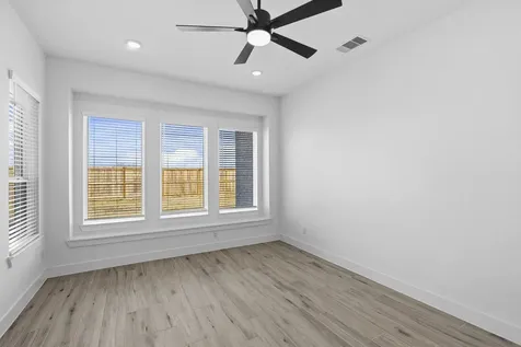 12214 Warbler Drive Mont Belvieu TX 77523