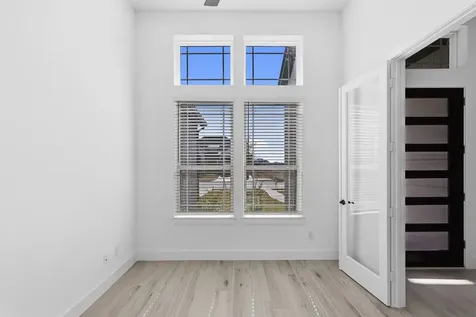12214 Warbler Drive Mont Belvieu TX 77523