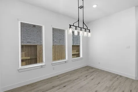 12214 Warbler Drive Mont Belvieu TX 77523