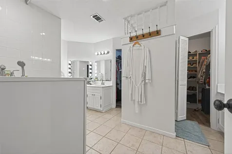 9818 Twin Shores Drive Willis TX 77318