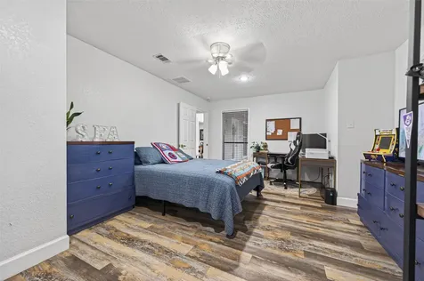9818 Twin Shores Drive Willis TX 77318