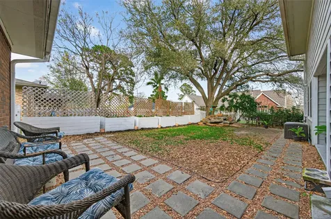 9818 Twin Shores Drive Willis TX 77318