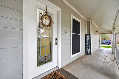 9818 Twin Shores Drive Willis TX 77318