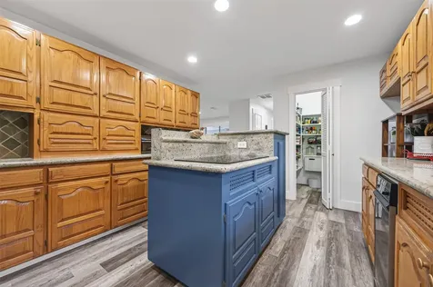 9818 Twin Shores Drive Willis TX 77318