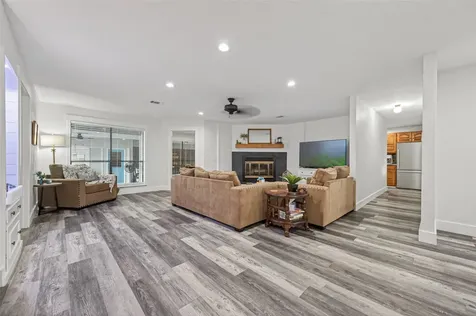 9818 Twin Shores Drive Willis TX 77318
