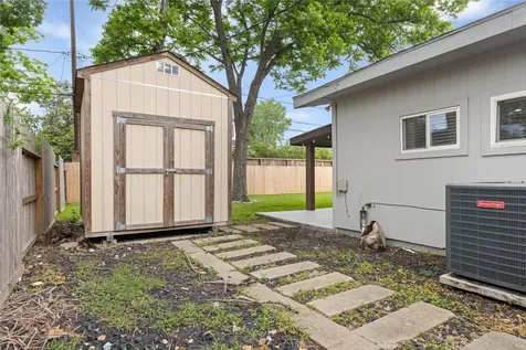 4414 W 43rd Street Houston TX 77092