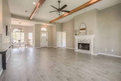 319 Brook Hollow Drive Huntsville TX 77340