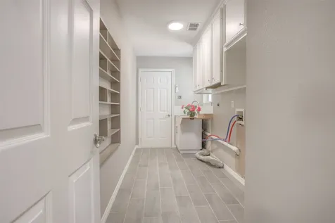 319 Brook Hollow Drive Huntsville TX 77340