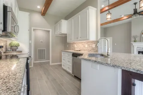 319 Brook Hollow Drive Huntsville TX 77340