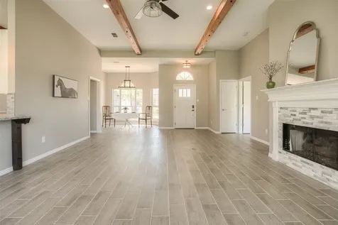 319 Brook Hollow Drive Huntsville TX 77340