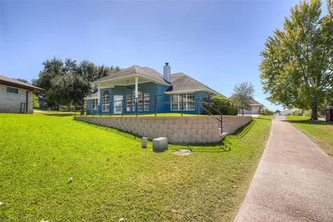 319 Brook Hollow Drive Huntsville TX 77340