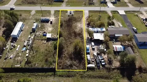 319 County Road 3550 Cleveland TX 77327