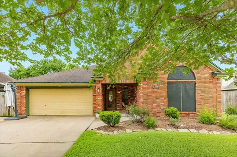 203 Washington Avenue Clute TX 77531