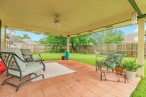 203 Washington Avenue Clute TX 77531