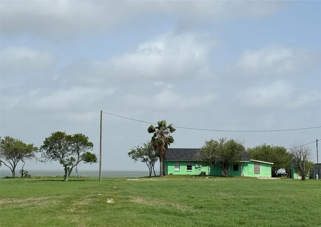 4 & 4-r Copano Ridge Road Rockport TX 78382