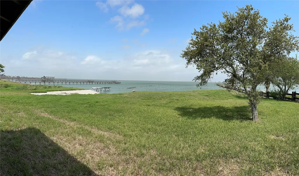 4 & 4-r Copano Ridge Road Rockport TX 78382