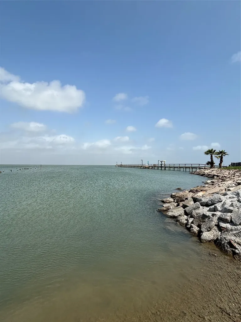 4 & 4-r Copano Ridge Road Rockport TX 78382