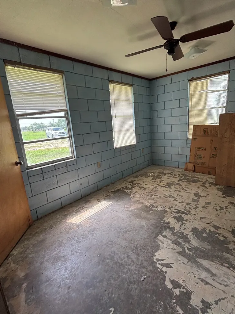 4 & 4-r Copano Ridge Road Rockport TX 78382