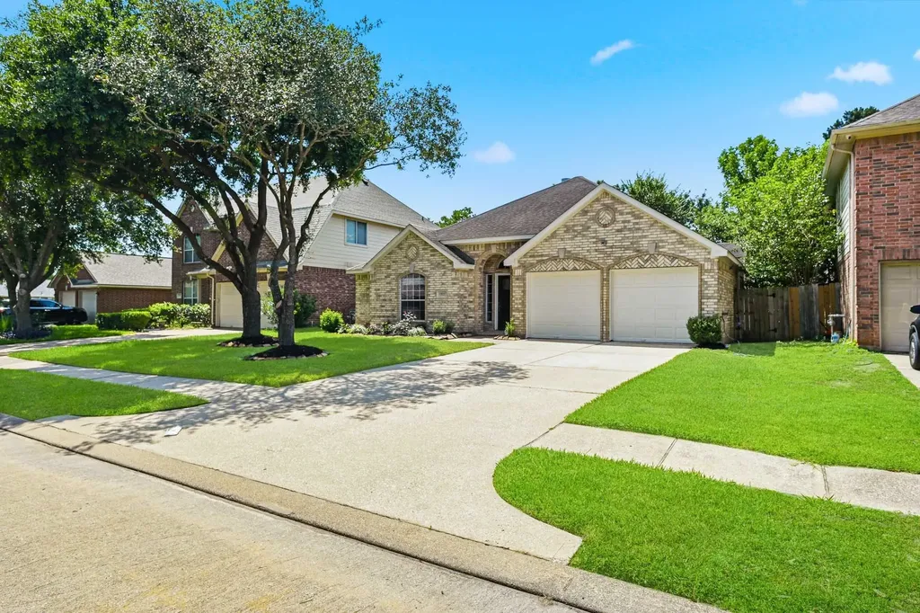 13727 Pickford Knolls Drive Houston TX 77041