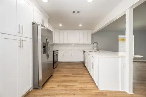 901 Bonita Street Bayou Vista TX 77563