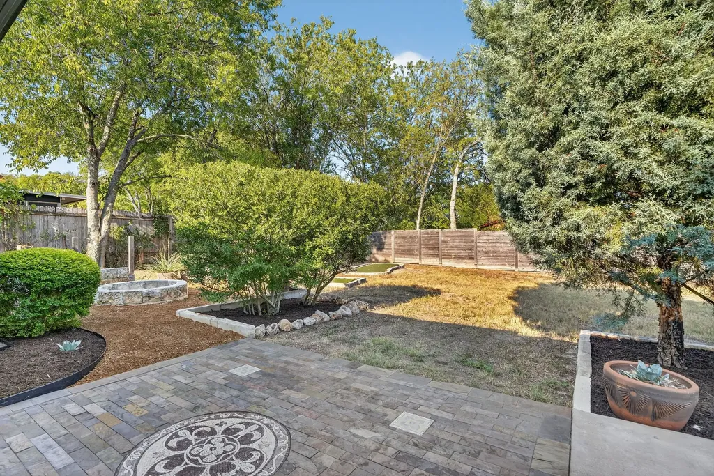 5706 Breezewood Drive Austin TX 78745