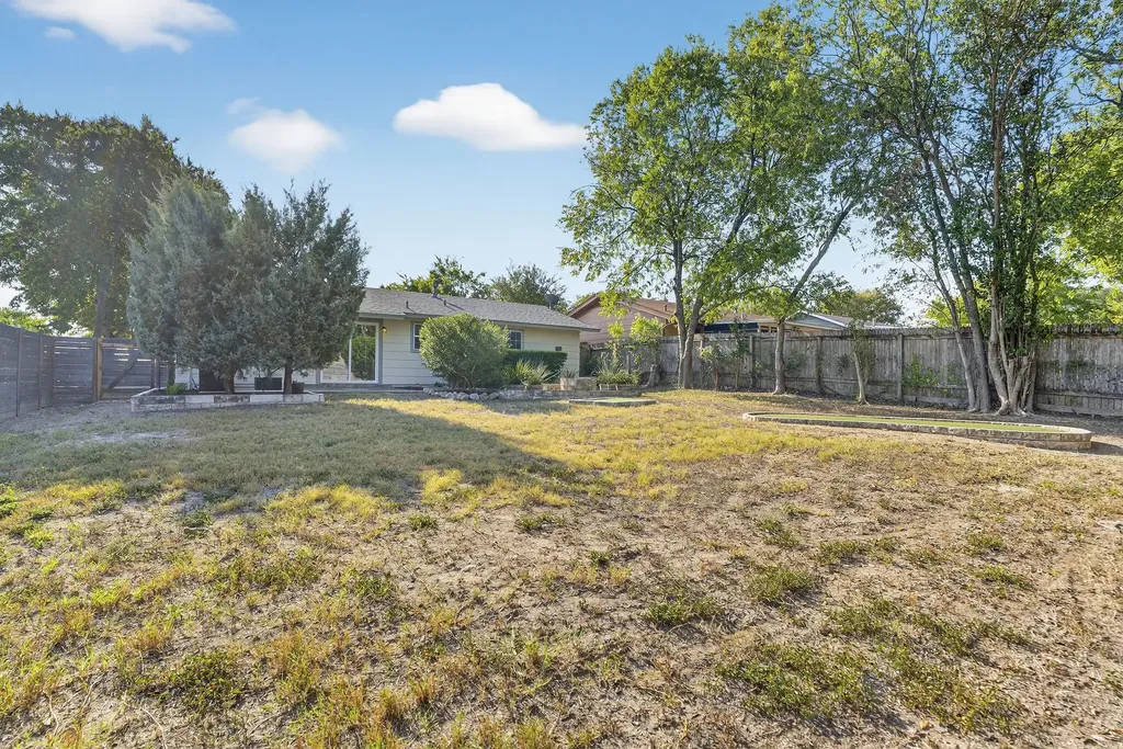 5706 Breezewood Drive Austin TX 78745