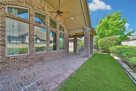 15 S Lochwood Way Tomball TX 77375