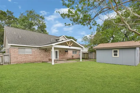 2107 N Rayburn Court Pasadena TX 77502