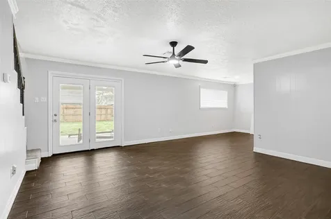 2107 N Rayburn Court Pasadena TX 77502
