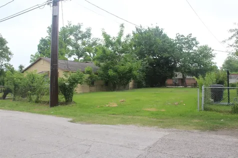 4914 Falls Street Houston TX 77026