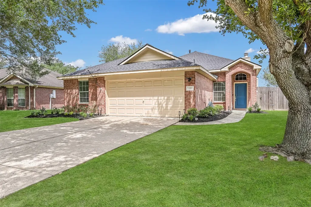 221 River Basin Lane Dickinson TX 77539