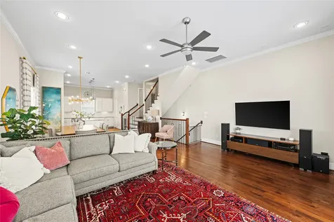 5809 E Post Oak Lane Houston TX 77055