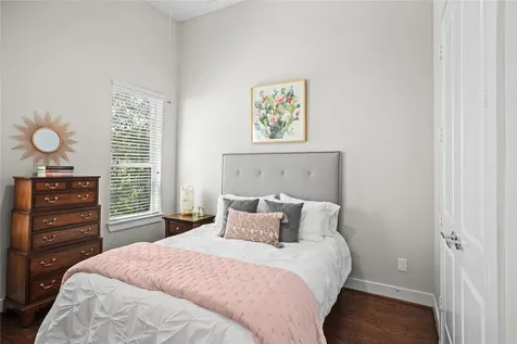 5809 E Post Oak Lane Houston TX 77055