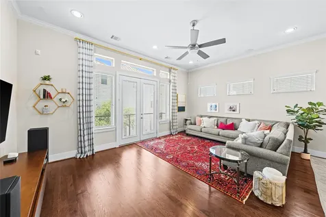 5809 E Post Oak Lane Houston TX 77055