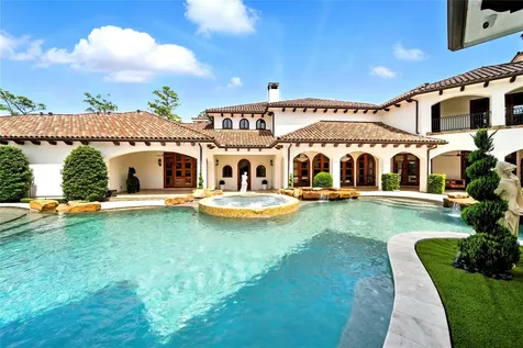 701 W Friar Tuck Lane Houston TX 77024
