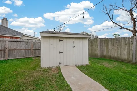 9904 Fair Brook Way Pearland TX 77584