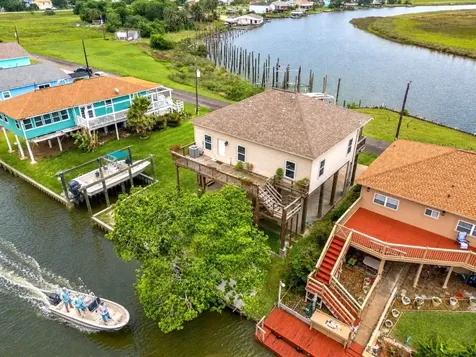 167 Garth Street Freeport TX 77541