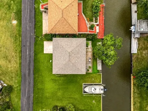 167 Garth Street Freeport TX 77541