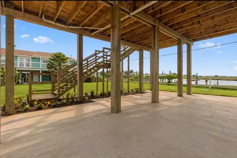 167 Garth Street Freeport TX 77541