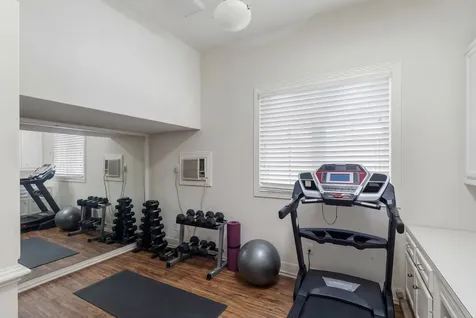4236 Oberlin Street West University Place TX 77005