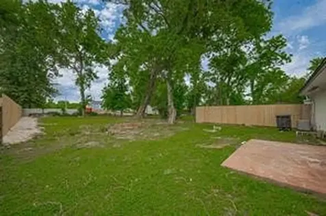 1029 Dolly Wright Street Houston TX 77088