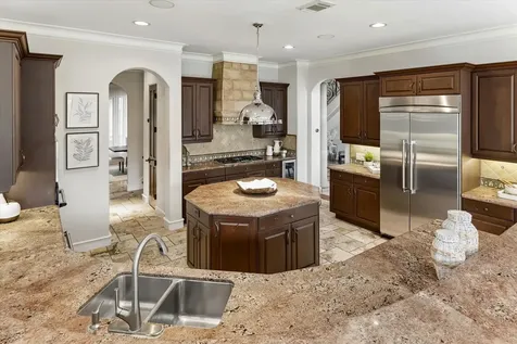 3511 St Tropez Way Houston TX 77082