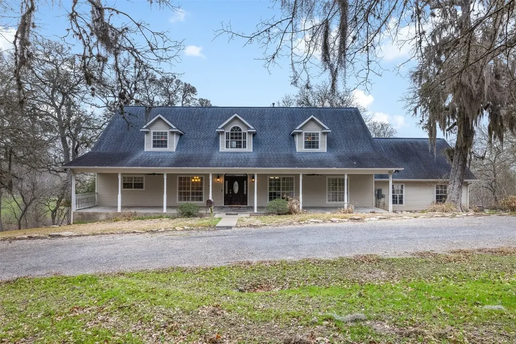 601 Country Club Court La Grange TX 78946