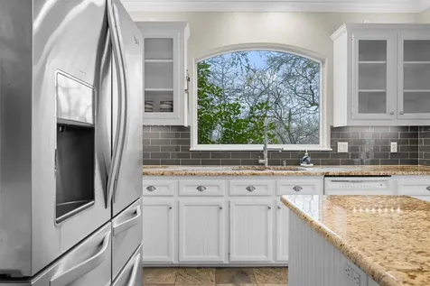 601 Country Club Court La Grange TX 78946