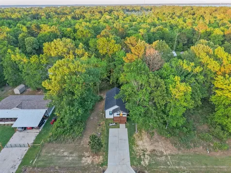 181 Acorn Lane Point Blank TX 77364