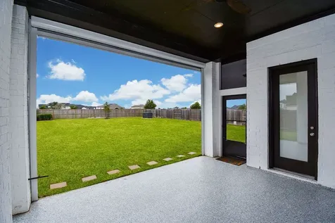 6811 Mirabeau Lane Katy TX 77493