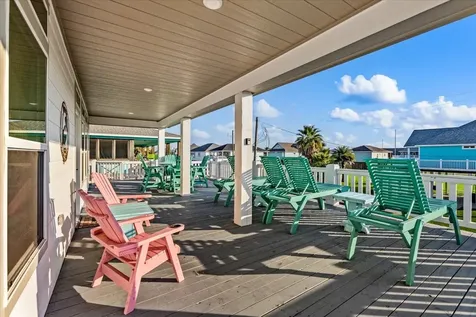 966 Pelican Lane Crystal Beach TX 77650