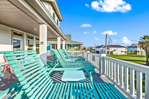 966 Pelican Lane Crystal Beach TX 77650