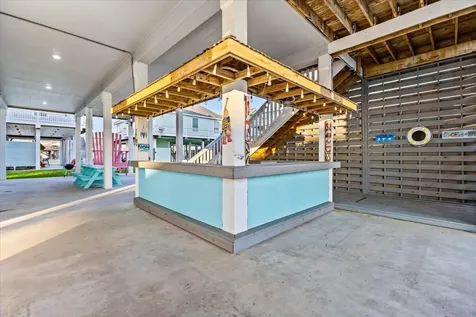 966 Pelican Lane Crystal Beach TX 77650